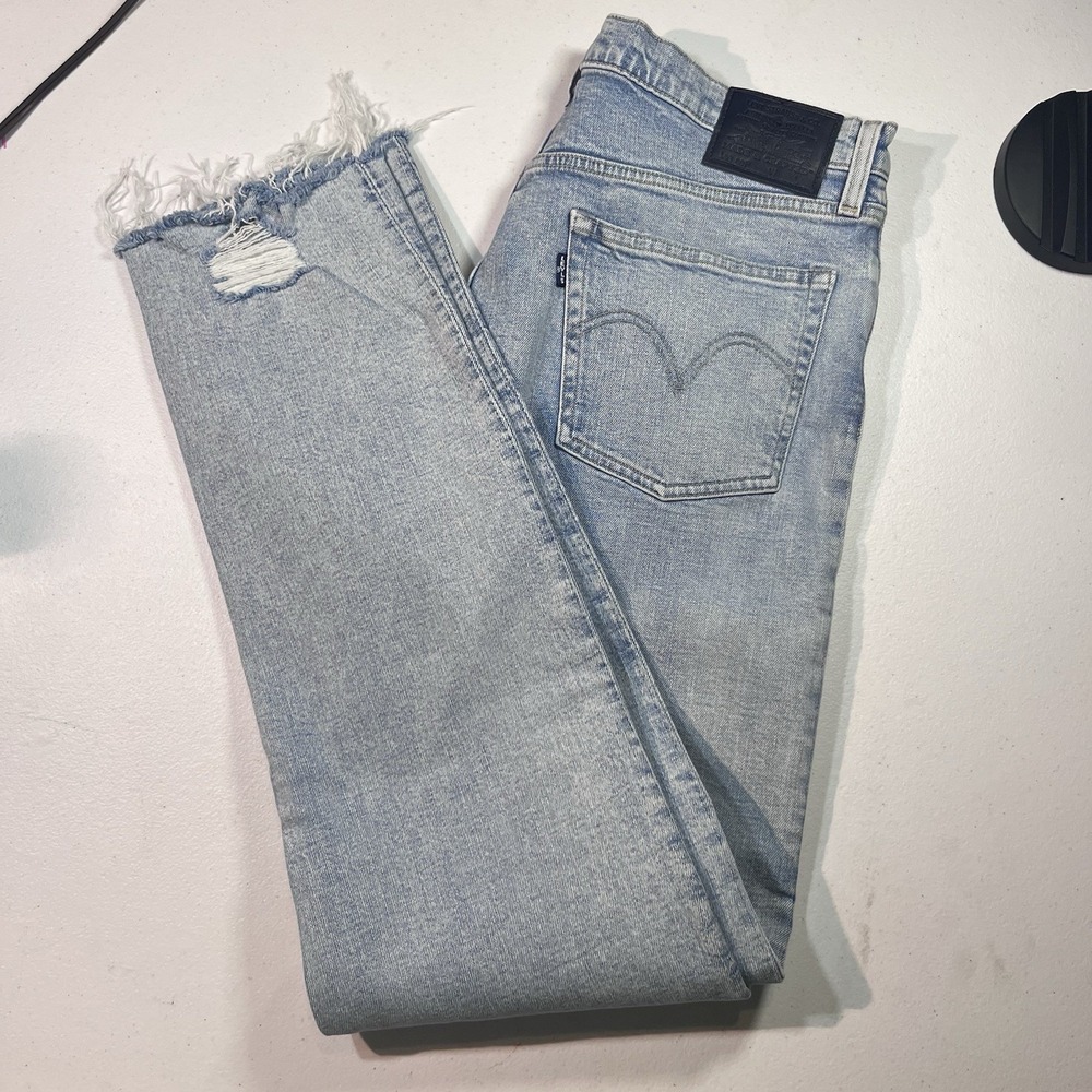 Levis 501 Jeans Mens 30x32 Denim Straight Leg Button Fly Light‎ Wash